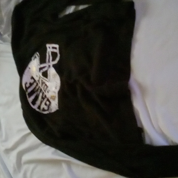 Clothes - Picture 2 of 3